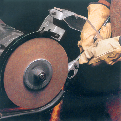 Meules d'abrasion & de polissage Scotch-brite, 6" dia. x 1" la, Arbre 1", Oxyde d'aluminium Cantin et fils