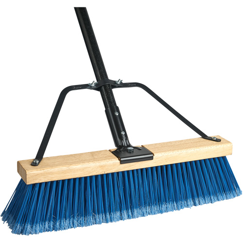 Balai-brosse &agrave; manche renforc&eacute; Ryno, 36", Fin, Soies PVC Cantin et fils
