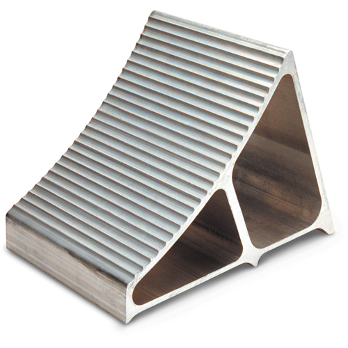 Cales-roue en aluminium, 7" la x 11-1/2" p x 8" h Cantin et fils