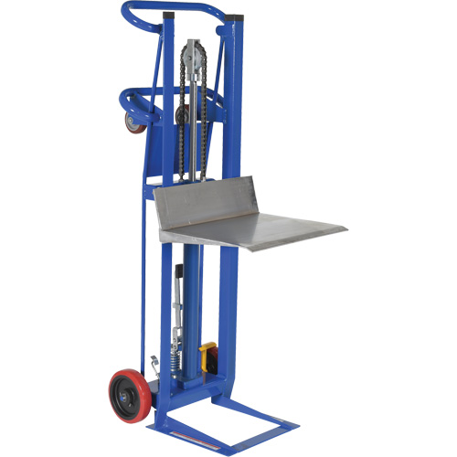 Gerbeur &agrave; plateforme hydraulique, M&eacute;canisme Pompe au pied, Capacit&eacute; de 750 lb, Levage max de 52" Cantin et fils