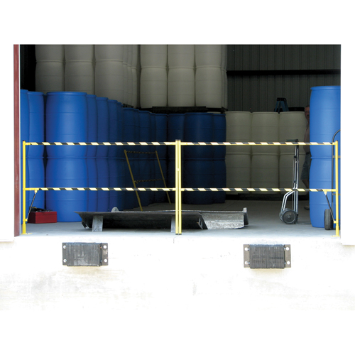 Safety Lift Gate, 10' L x 42-5/8" H, 159" Raised, Yellow Cantin et fils