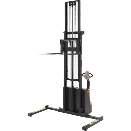 Gerbeur &agrave; m&acirc;t double, Fonctionnement &eacute;lectrique, Capacit&eacute; 2200 lb, Lev&eacute;e max 150" Cantin et fils