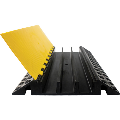 Powerhouse Heavy-Duty Straight Cable Protector, 3 Channels, 36" L x 19.75" W x 3" H Cantin et fils