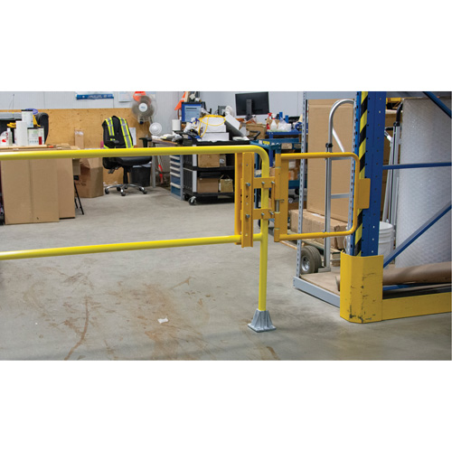 Safety Swing Gate, 21" H x 16" - 26" W Cantin et fils