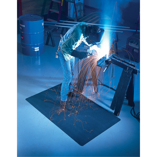 Weldsafe Ultrasoft Mat No. 447, Rubber, 34' L, 3' W x 7/8" Thick, Black Cantin et fils