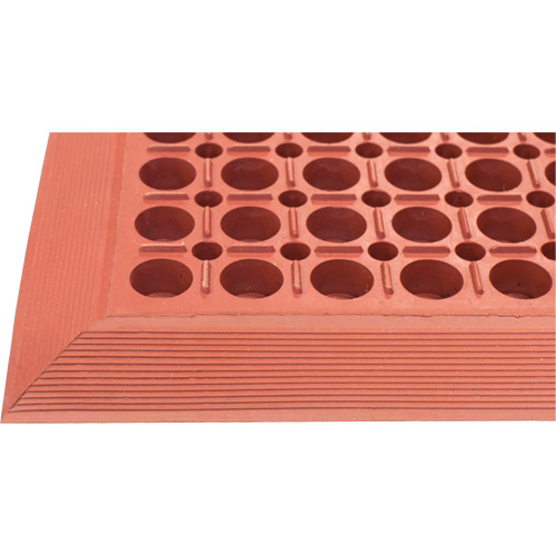 Competitor Series Mats, Slotted, 3' x 5' x 7/8", Orange, Natural Rubber Cantin et fils