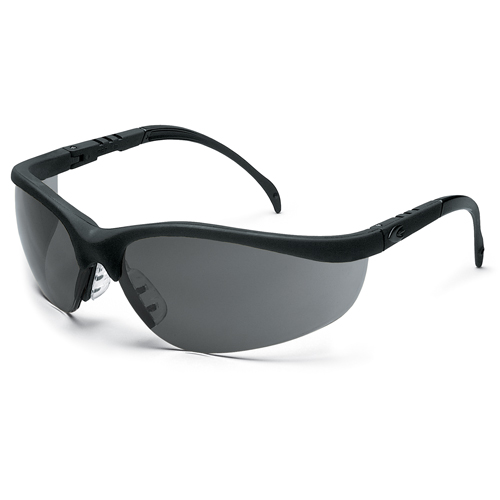 Lunettes de s&eacute;curit&eacute; Klondike, Lentille Grise/fum&eacute;e, Antibu&eacute;e/Anti-&eacute;gratignures, R&eacute;pond ou surpasse la norme CSA Z94.3 Cantin et fils
