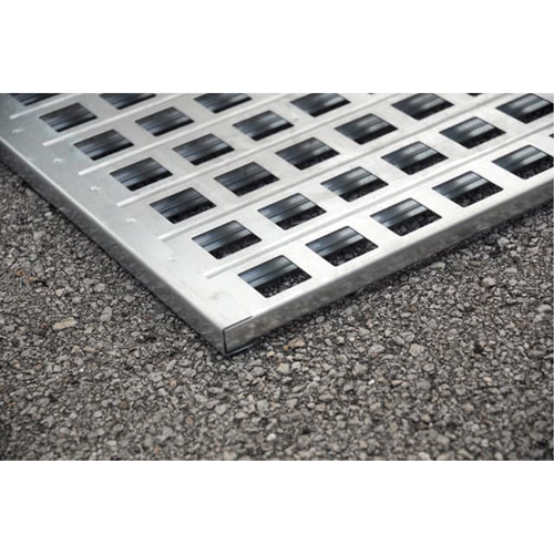 Ultra-Spill Pallet en acier, 4 barils, Capacit&eacute; de d&eacute;versement 68 gal. US, 49,1" x 47,1" x 10,9" Cantin et fils