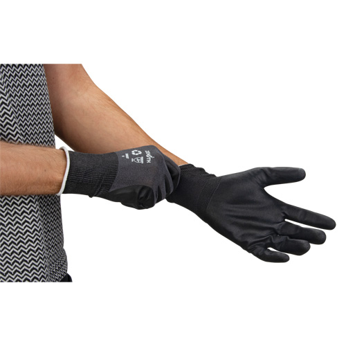 Gants &eacute;cologiques enduits et perm&eacute;ables &agrave; l'air, 8, R&ecirc;vetement Mousse de nitrile, Calibre 21, Enveloppe en Nylon/rPET Cantin et fils