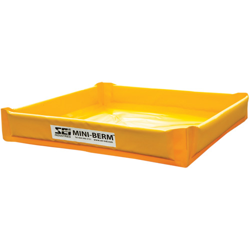Berme de confinement compacte Mini-Berm en PVC jaune, Capacit&eacute; 34 gal. US, 3' la x 3' lo x 6" h Cantin et fils