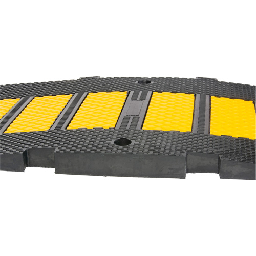 Middle Speed Hump, Rubber, 2' L x 8" W x 1-1/4" H Cantin et fils