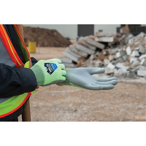 Gants r&eacute;sistant &agrave; la coupe & l'abrasion Helix 2057, Taille 6/T-petit, Calibre 13, Rev&ecirc;tement Polyur&eacute;thane, Enveloppe en PEHP, ASTM ANSI niveau A4/EN 388 niveau C Cantin et fils