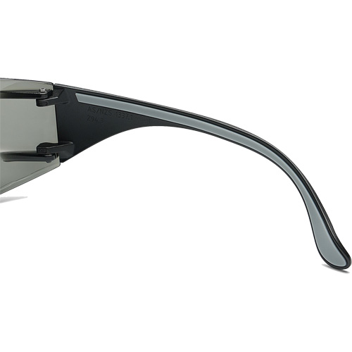 Lunettes de s&eacute;curit&eacute; Adapt Lite, Lentille Fum&eacute;e, Antibu&eacute;e/Anti-&eacute;gratignures, ANSI Z87+/R&eacute;pond ou surpasse la norme CSA Z94.3 Cantin et fils