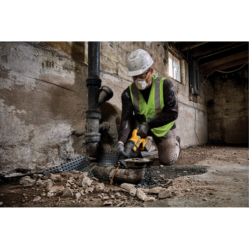 FlexVolt&reg; Max Brushless Reciprocating Saw (Tool Only), 60 V, Lithium-Ion Battery, 0-3000 SPM Cantin et fils