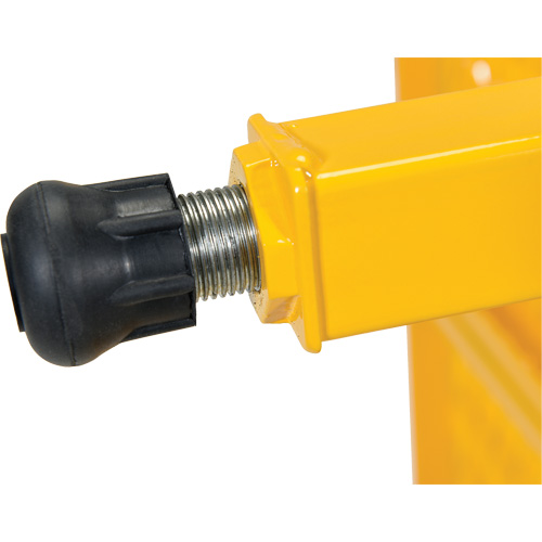 Plate-forme ajustable Step-Mate, 1 marche(s), 23-1/2" la x 19-9/16" lo x 16-1/2" h, Capacit&eacute; 500 lb Cantin et fils