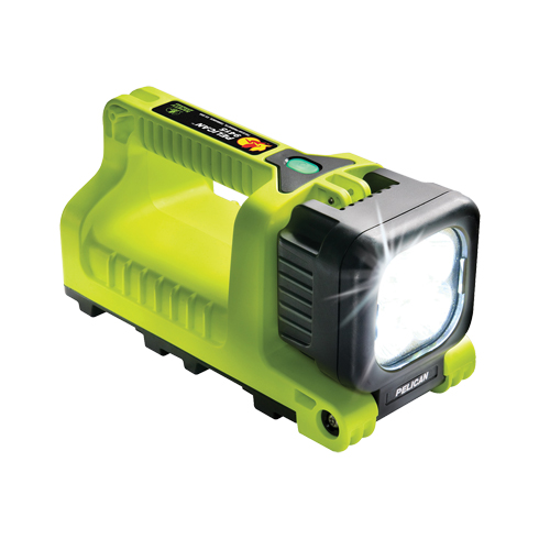 Lantern, LED, 588 Lumens, C Batteries Cantin et fils