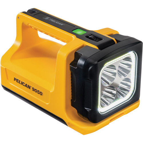 9050 High-Performance Lantern Flashlight, LED, 3369 Lumens, 2.75 Hrs. Run Time, Rechargeable/AA Batteries, Included Cantin et fils