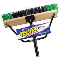 Balai-brosse &agrave; manche renforc&eacute; Ryno, 18", Ferme, Soies PVC Cantin et fils