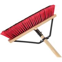 Balai-brosse &agrave; manche renforc&eacute;, 18", Moyen, Soies PVC Cantin et fils