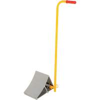 Cale de roues en aluminium avec poign&eacute;e, 7" la x 11-7/8" p x 7-11/16" h Cantin et fils