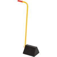Cale de roue avec poign&eacute;e ergonomique, 9-1/4" x 8" x 6", Noir Cantin et fils