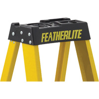Escabeaux industriels robustes (s&eacute;rie 6900), 4', Fibre de verre, Capacit&eacute; 300 lb, Type 1A Cantin et fils