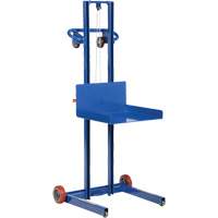 Plateforme &eacute;l&eacute;vatrice &agrave; profil bas pour charge l&eacute;g&egrave;re, M&eacute;canisme Treuil manuel, Capacit&eacute; de 400 lb, Levage max de 55" Cantin et fils