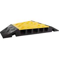 Powerhouse Heavy-Duty Left Turn Cable Protector, 5 Channels, 12" L x 19.75" W x 2.25" H Cantin et fils