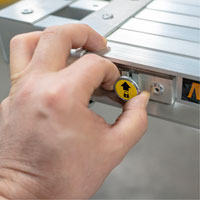 Planche de travail t&eacute;lescopique, 204" la x 12" pr, Capacit&eacute; de 250 lb, D&eacute;mont&eacute; Cantin et fils