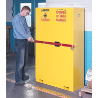 Armoire de rangement haute s&eacute;curit&eacute; avec barre en acier pour produits inflammables, 45 gal., 2 tablettes Cantin et fils