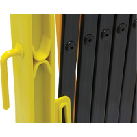 Xpandit Barricade, 36" H x 11.5' L, Black/Yellow Cantin et fils