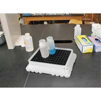 P4 Ultra-Spill Tray, 17" lo x 21" la x 4" h, Cap. de d&eacute;versement 2,9 gal. US Cantin et fils