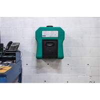 Poste de douche oculaire portable autonome, Aliment&eacute; par gravit&eacute;, Capacit&eacute; 16 gal., Conformit&eacute; ANSI Z358.1 Cantin et fils