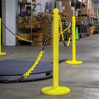 Bicolour Plastic Barrier Chain, Green/White, 2" Link, 500' Length Cantin et fils