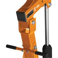 Grue escamotable pour moteur — Strongarm Cantin et fils
