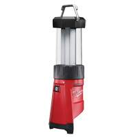 Lanterne et &eacute;clairage &agrave; faisceau concentr&eacute; M12, DEL, 400 lumens, 8 hres de fonctionnement, Bloc-pile Rechargeable, Plastique Cantin et fils